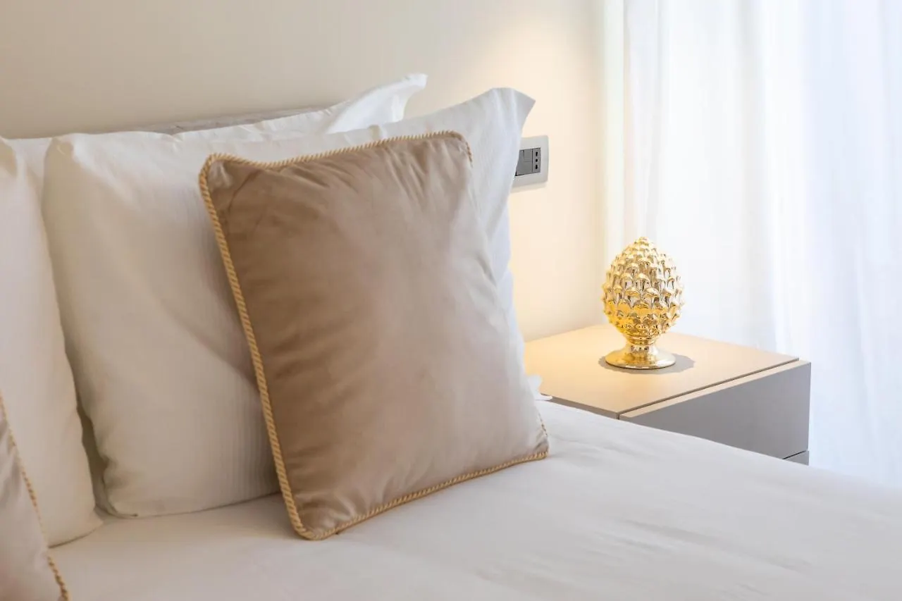 Elegantia Luxury Rooms Rome 0*,
