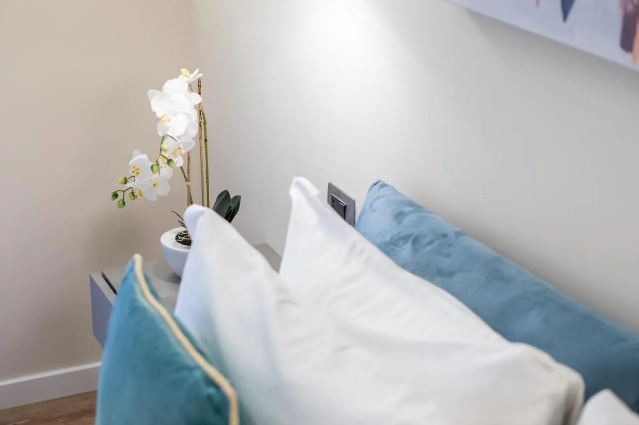 Elegantia Luxury Rooms Rome 0*,