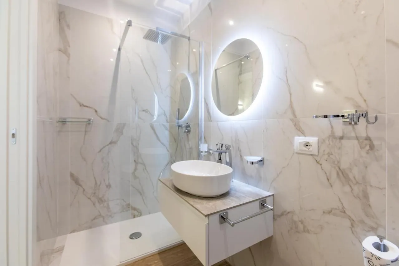 Elegantia Luxury Rooms Rome Guest house